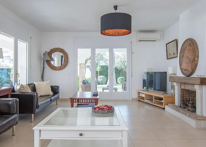 Villa Alquiler En La Playa De 10 Personas Con Ac, Parking Y Wifi