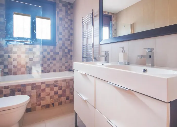 Villa Alquiler En La Playa De 10 Personas Con Ac, Parking Y Wifi *