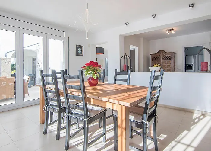 Alquiler En La Playa De 10 Personas Con Ac, Parking Y Wifi Cambrils