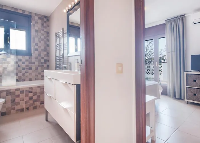 Villa Alquiler En La Playa De 10 Personas Con Ac, Parking Y Wifi *