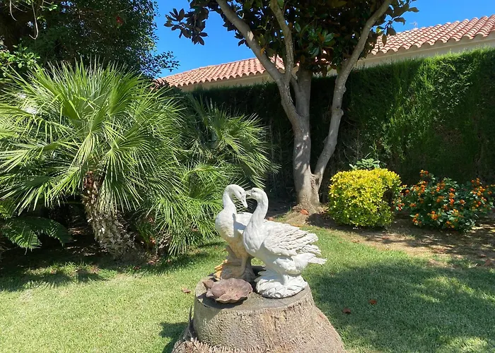 Villa Alquiler En La Playa De 10 Personas Con Ac, Parking Y Wifi Cambrils