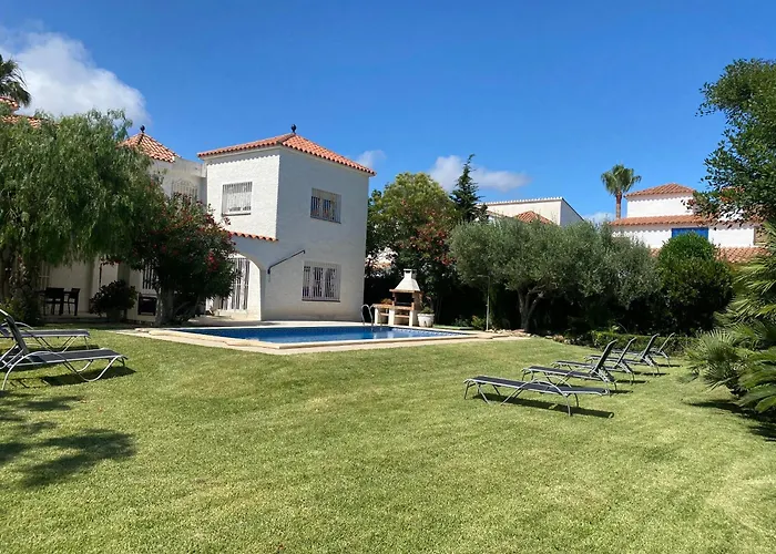 Villa Alquiler En La Playa De 10 Personas Con Ac, Parking Y Wifi Cambrils