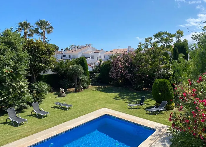 Villa Alquiler En La Playa De 10 Personas Con Ac, Parking Y Wifi