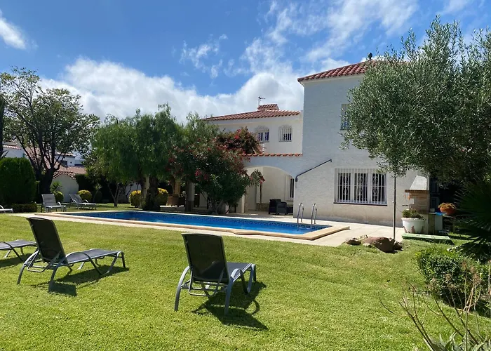 Alquiler En La Playa De 10 Personas Con Ac, Parking Y Wifi Cambrils